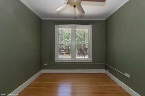 Bedroom - 3244 Harrison St, Evanston, IL 60201 photo 5 of 7