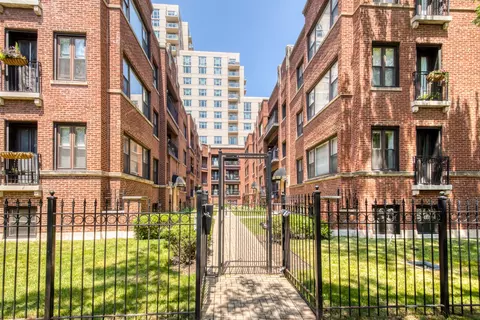 904 W Winona St #2N, Chicago, IL 60640