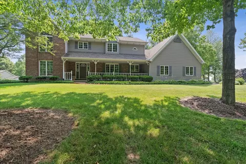 6 Candle Ridge Rd, Towanda, IL 61776