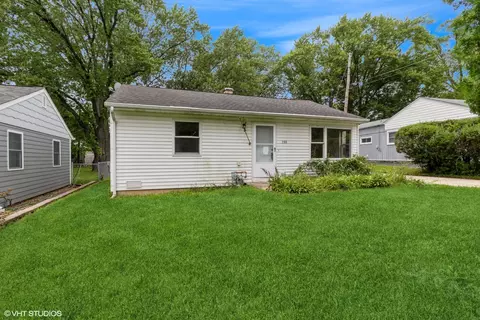 288 Hickory Ln, Antioch, IL 60002
