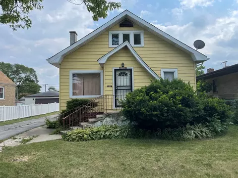230 E 150th St, Harvey, IL 60426