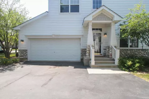 352 Tracy Ln, Elgin, IL 60123 photo 3