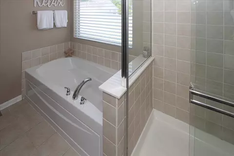 352 Tracy Ln, Elgin, IL 60123 photo 23