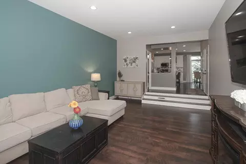 352 Tracy Ln, Elgin, IL 60123 photo 14