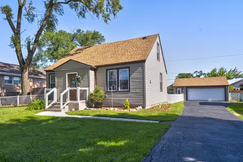 5734 W 82nd Pl, Burbank, IL 60459