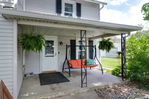 404 E North St, Danvers, IL 61732 photo 3