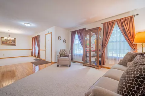 9375 Hillcrest Ln, Bloomington, IL 61705 photo 9