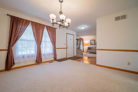 9375 Hillcrest Ln, Bloomington, IL 61705 photo 14