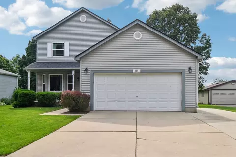 365 Meadows Dr, Sugar Grove, IL 60554