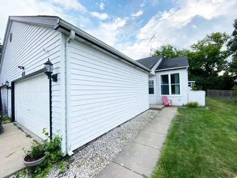 418 Joren Trl, Antioch, IL 60002