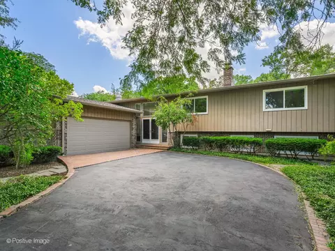 1196 Oxford Ct, Highland Park, IL 60035