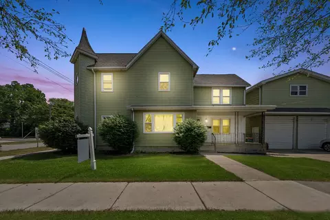 602 S State St, Lockport, IL 60441