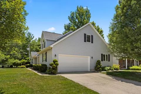 Exterior - 2202 O Donnell Dr, Champaign, IL 61821 photo 3 of 11