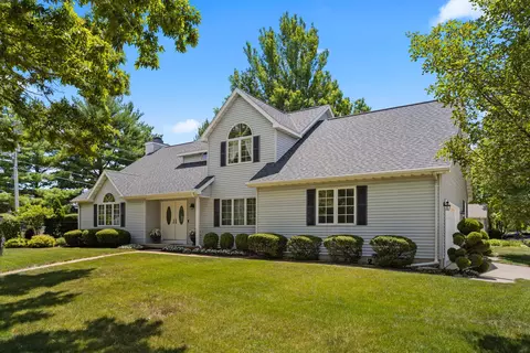 Exterior - 2202 O Donnell Dr, Champaign, IL 61821 photo 2 of 11