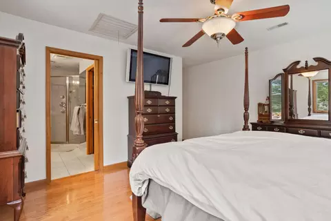 Bedroom - 2202 O Donnell Dr, Champaign, IL 61821 photo 4 of 10