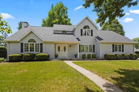 2202 O Donnell Dr, Champaign, IL 61821