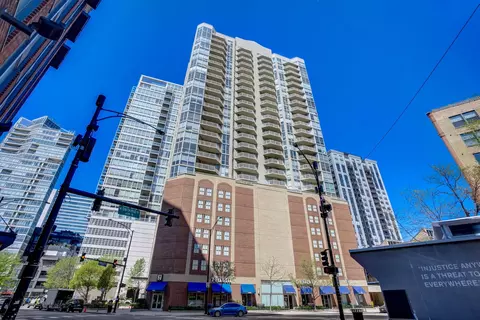645 N Kingsbury St #1003, Chicago, IL 60654