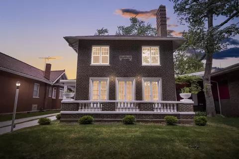 6826 S Cregier Ave, Chicago, IL 60649