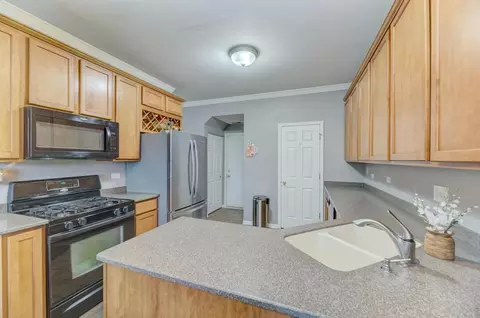 24312 Leski Ln, Plainfield, IL 60585 photo 8