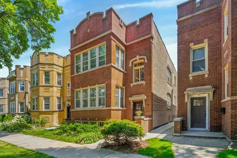 5917 N Maplewood Ave, Chicago, IL 60659