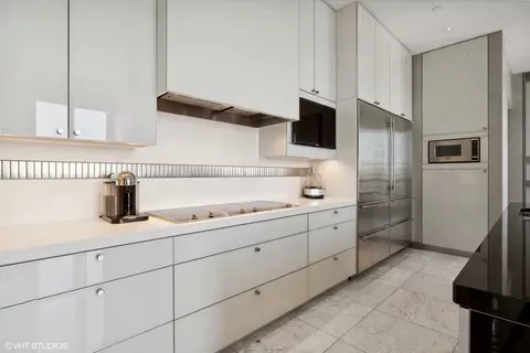 11 E Walton St #5002, Chicago, IL 60611 photo 17