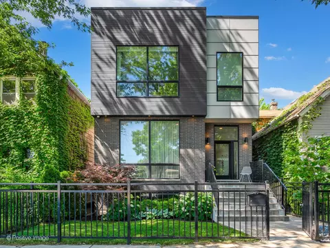 2530 W Charleston St, Chicago, IL 60647