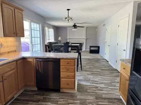 3134 Auburn Rd, Bloomington, IL 61704 photo 6