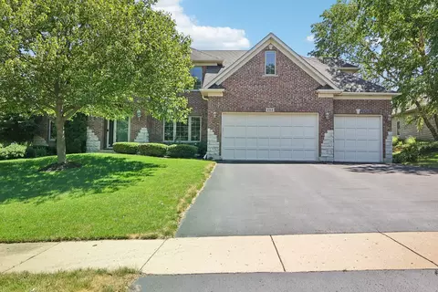 984 Black Walnut Dr, Sugar Grove, IL 60554