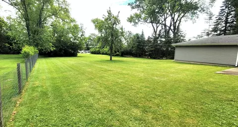 Undisclosed, Glenview, IL 60026 photo 6