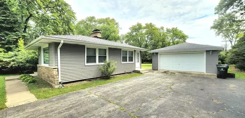 Undisclosed, Glenview, IL 60026 photo 2
