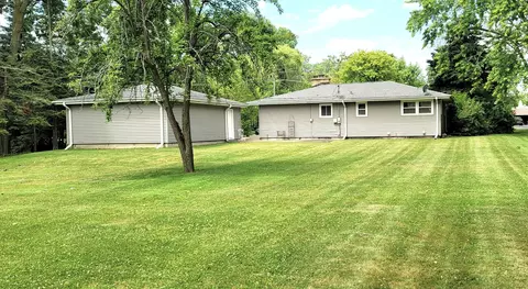 Undisclosed, Glenview, IL 60026 photo 8