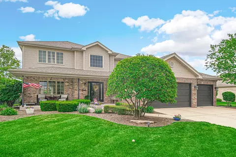 2401 Bluestone Bay Dr, New Lenox, IL 60451