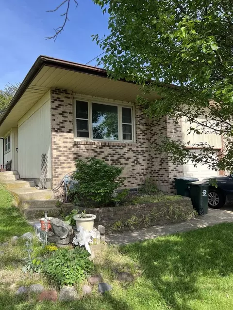 410 N River St, Batavia, IL 60510