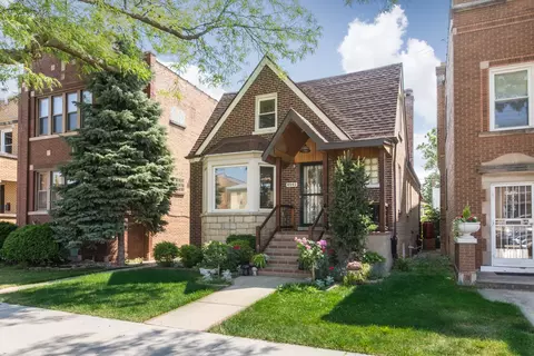 4941 N Marmora Ave, Chicago, IL 60630