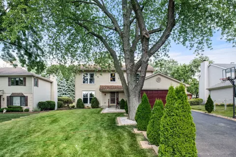 961 Fremont St, Bartlett, IL 60103
