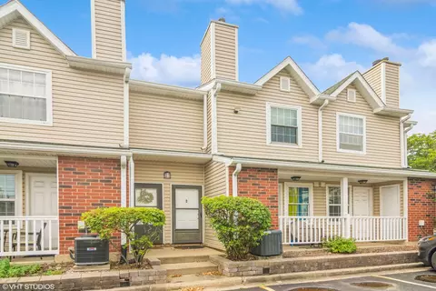 1297 Wyndham Dr #102, Palatine, IL 60074