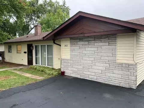 342 Greenwood Rd, Glenview, IL 60025
