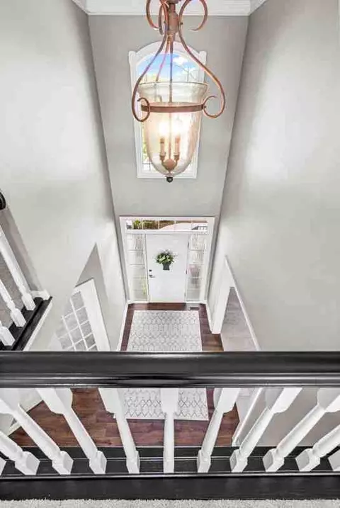 Entry Way - 9 Pebblebrook Ct, Bloomington, IL 61705 photo 5 of 12
