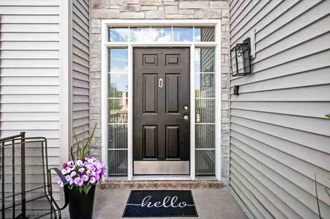 Entry Way - 9 Pebblebrook Ct, Bloomington, IL 61705 photo 1 of 12