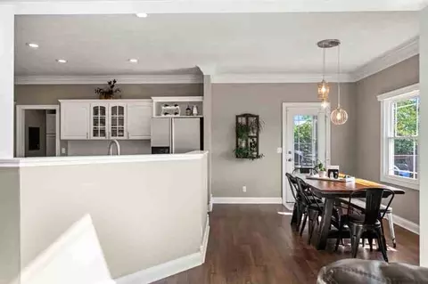 Dining - 9 Pebblebrook Ct, Bloomington, IL 61705 photo 2 of 3