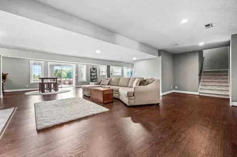 Living - 9 Pebblebrook Ct, Bloomington, IL 61705 photo 5 of 6