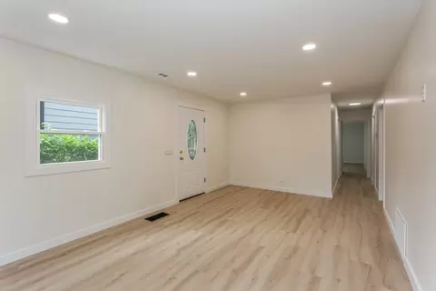 2416 Wade St, Evanston, IL 60201 photo 4