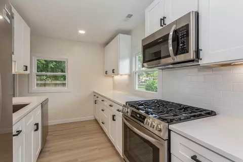 2416 Wade St, Evanston, IL 60201 photo 6