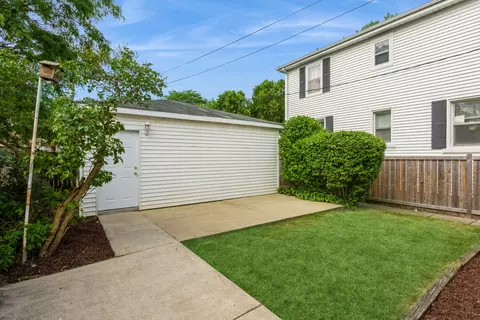 2416 Wade St, Evanston, IL 60201 photo 14