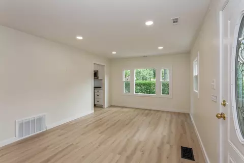 2416 Wade St, Evanston, IL 60201 photo 3