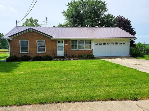 360 W Lahman St, Franklin Grove, IL 61031