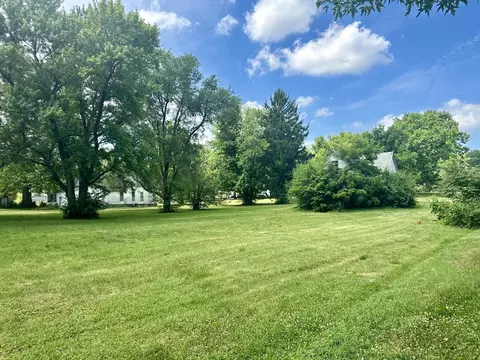 308 N East St, Waynesville, IL 61778