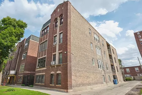 819 E 53rd St #3, Chicago, IL 60615