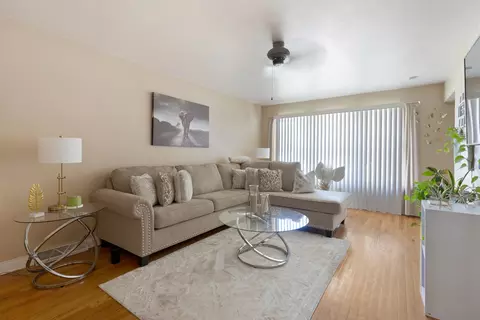 Living - 3045 Sangamon St, Steger, IL 60475 photo 1 of 3