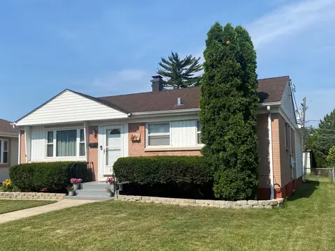 2364 Magnolia St, Des Plaines, IL 60018